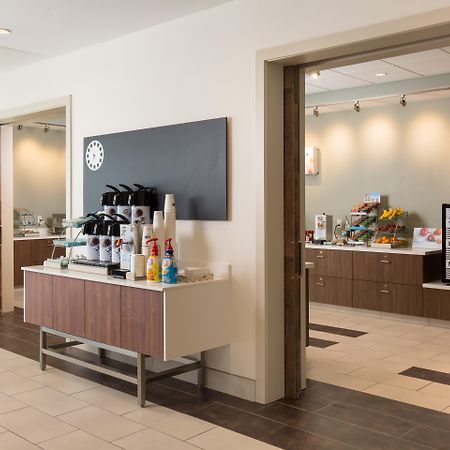 Holiday Inn Express Visalia-Sequoia Gateway Area By Ihg Exteriör bild