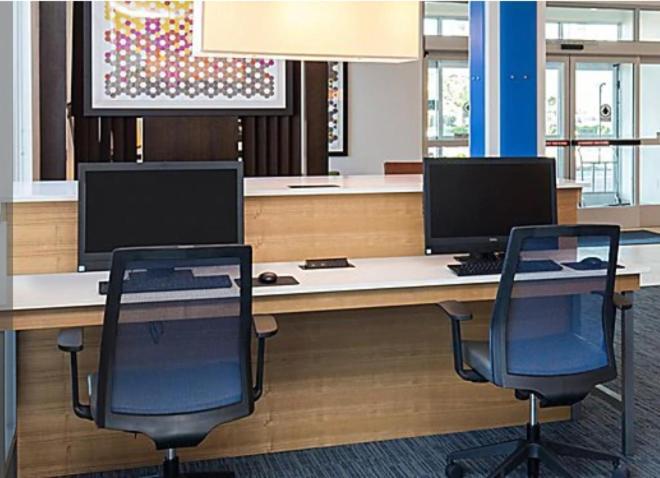Holiday Inn Express Visalia-Sequoia Gateway Area By Ihg Exteriör bild